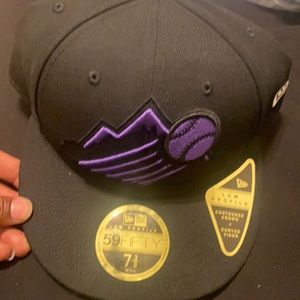 Brand New Fitted Cap 🔥